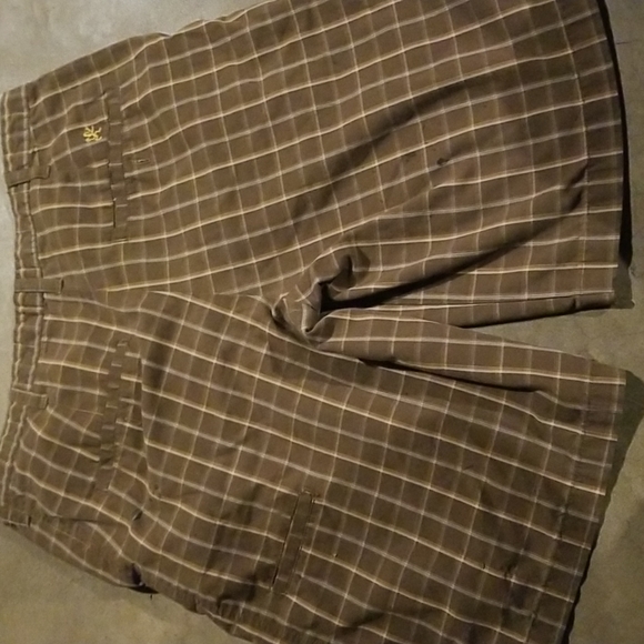Men's Plaid Shorts - Picture 3 of 4